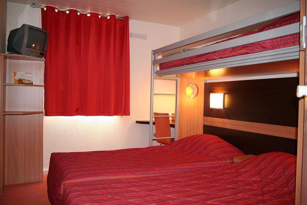 พรีมิเยร์ คลาส มหาวิทยาลัยเลอม็องตะวันตก Hotel เลอม็องส์ ภายนอก รูปภาพ